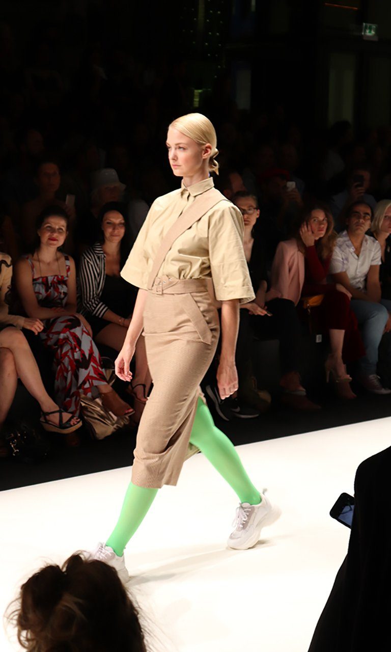 Fashion Week Berlin - Spring / Summer 19 16 My June Fashion Favorite - Jumpsuit mit Print