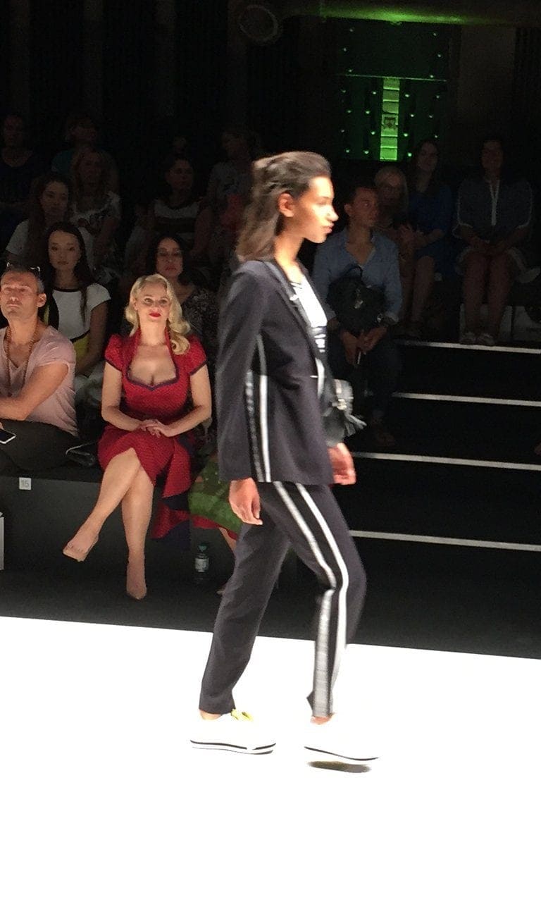 Fashion Week Berlin - Spring / Summer 19 11 My June Fashion Favorite - Jumpsuit mit Print