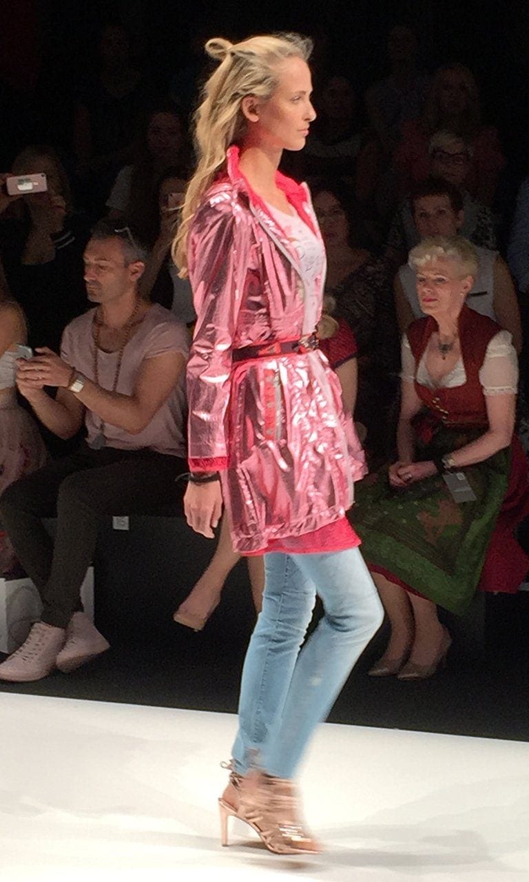 Fashion Week Berlin - Spring / Summer 19 13 My June Fashion Favorite - Jumpsuit mit Print