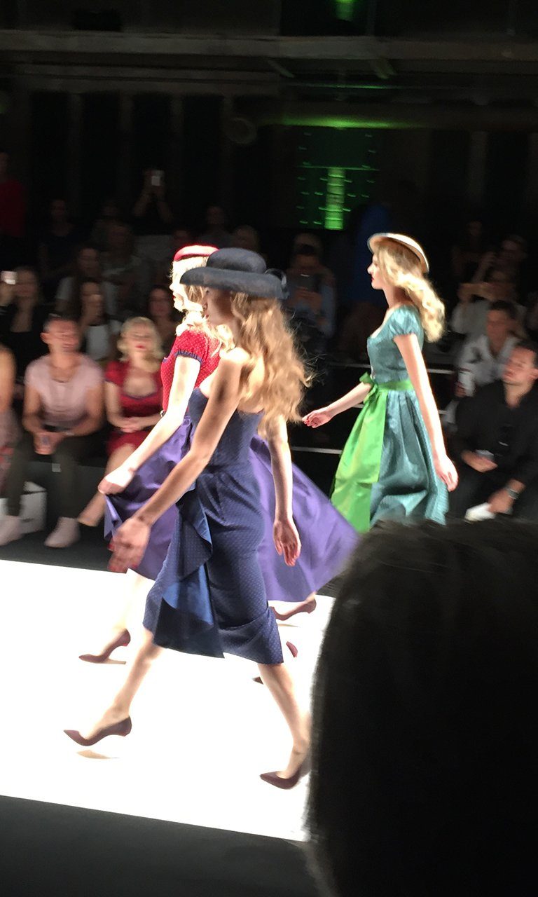 Fashion Week Berlin - Spring / Summer 19 14 My June Fashion Favorite - Jumpsuit mit Print